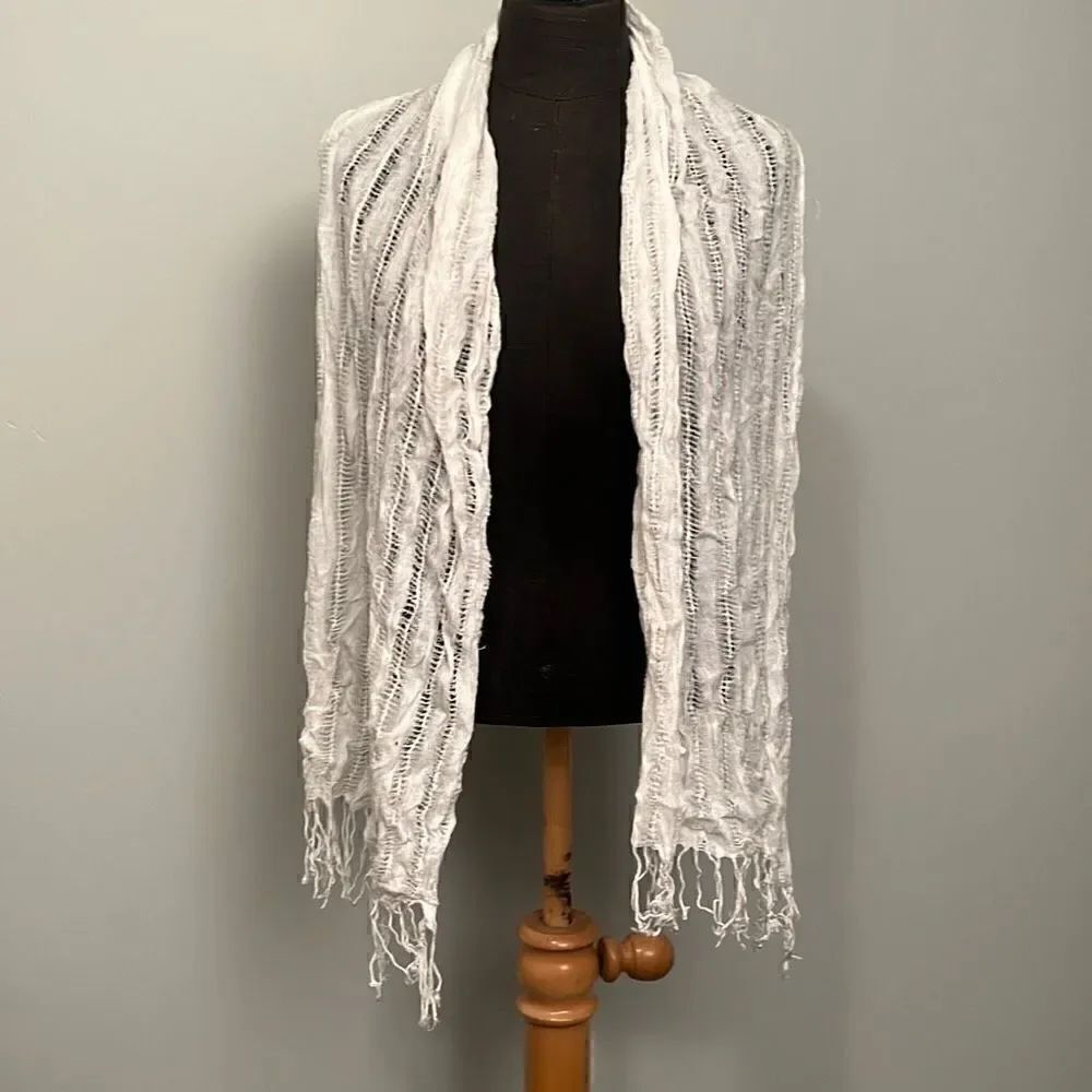Long,โlightweightย meshโscarfโ